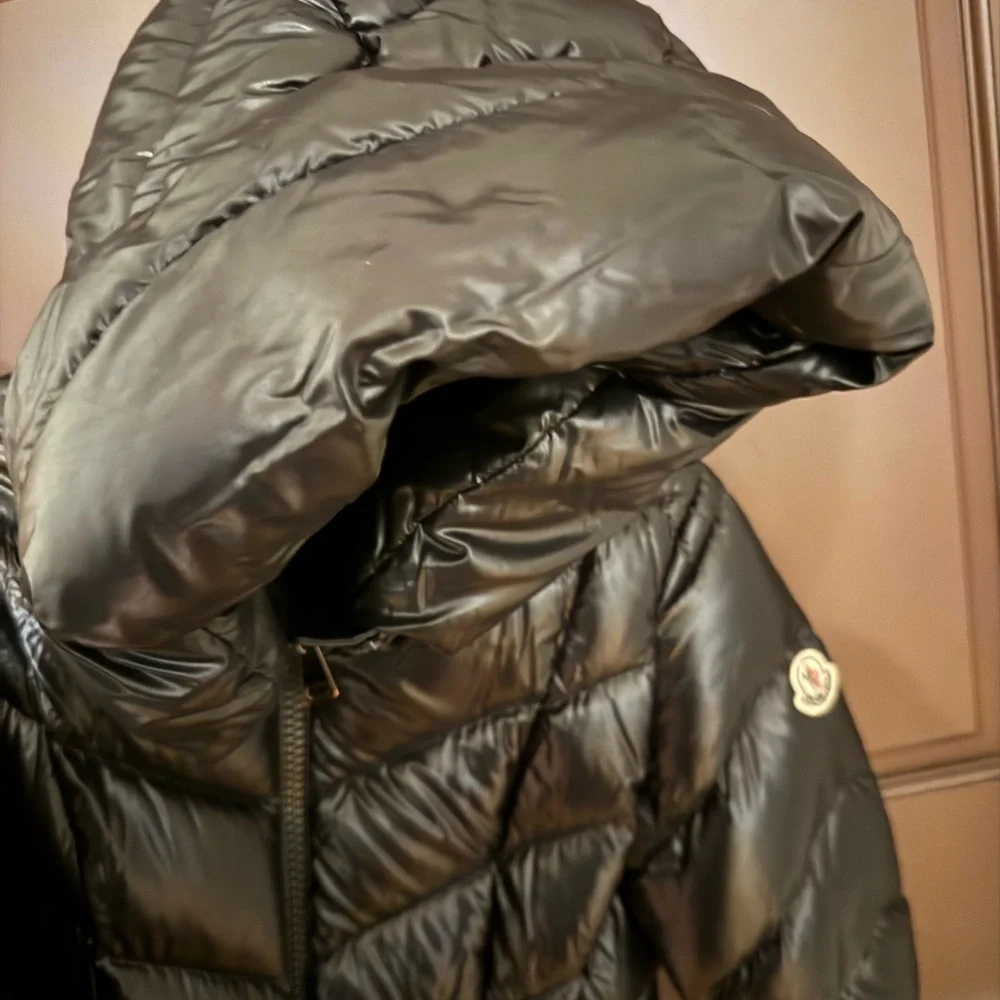 Black Jacket - Picture 10 of 14